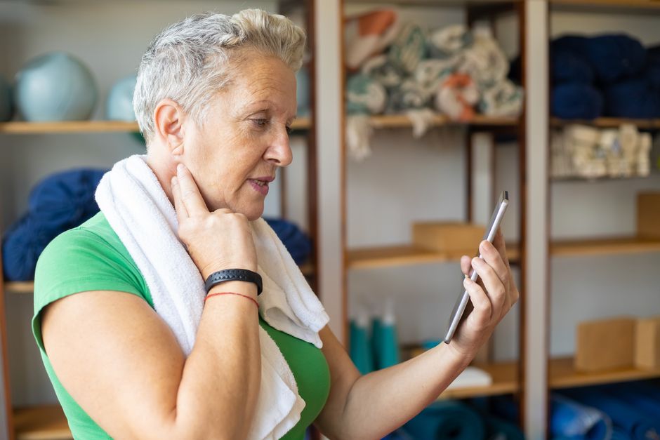 When to Stop Exercising: 7 Warning Signs for Seniors