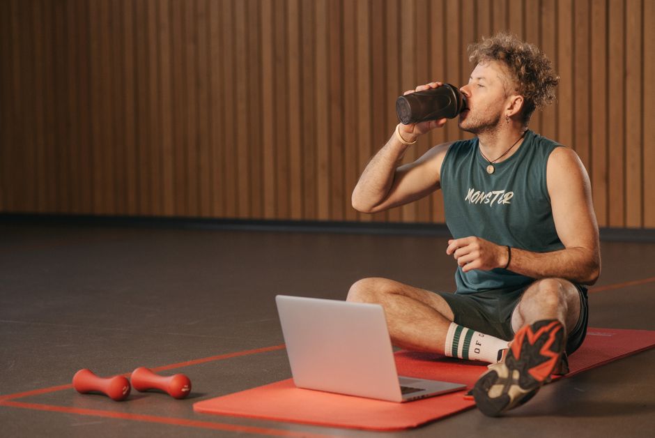 Protein Shakes for Seniors: Build Muscle After 65