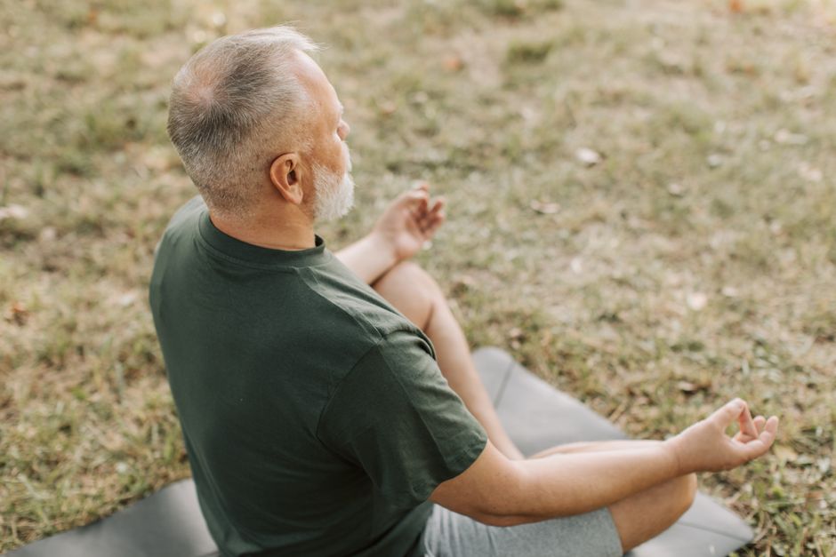 Meditation for seniors: how to start and why it helps