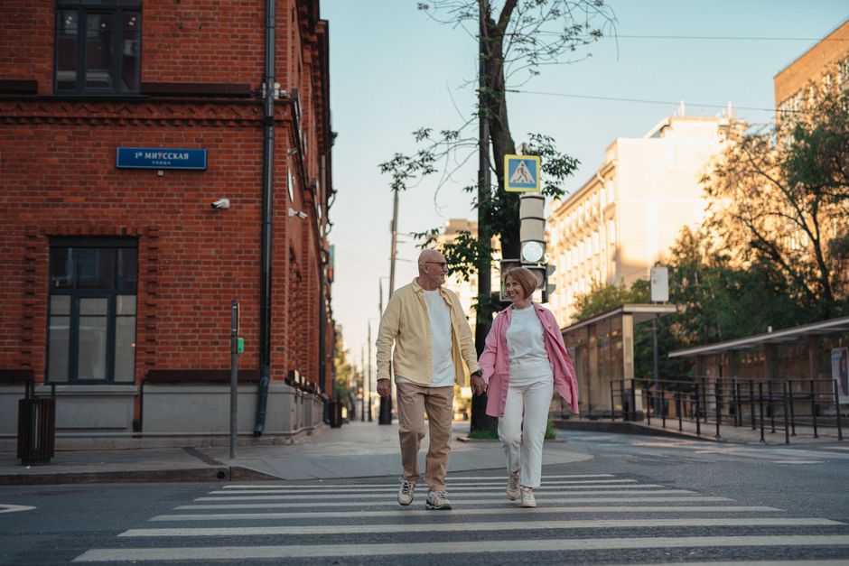 Best pedometer for seniors (easy to use)